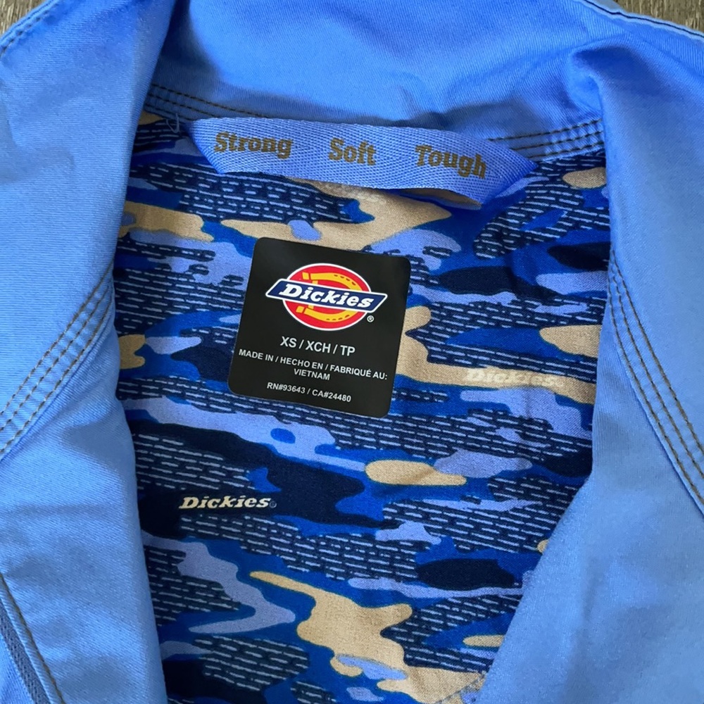 Scrub jacket - Picture 2 of 4